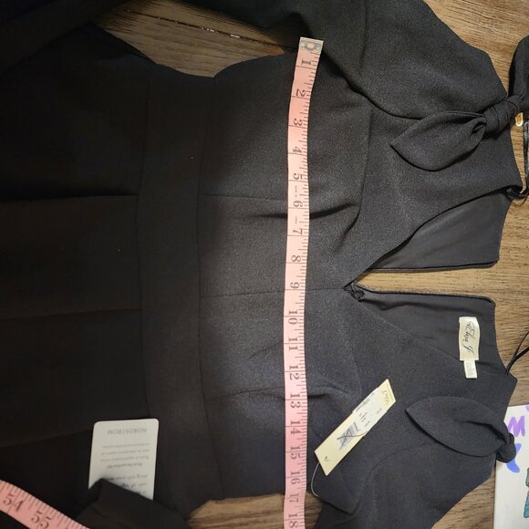 Eliza J Slit Sleeve Wide Leg Crepe Jumpsuit NWT Black Size 6 - Picture 4 of 13